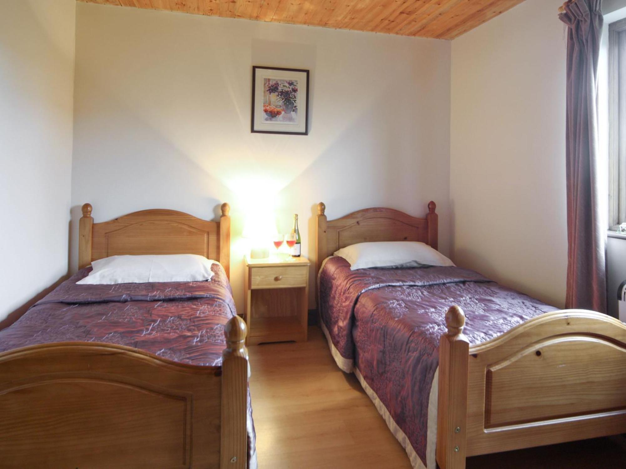 Woodside Lodge - Hw7520 Penybont Kültér fotó