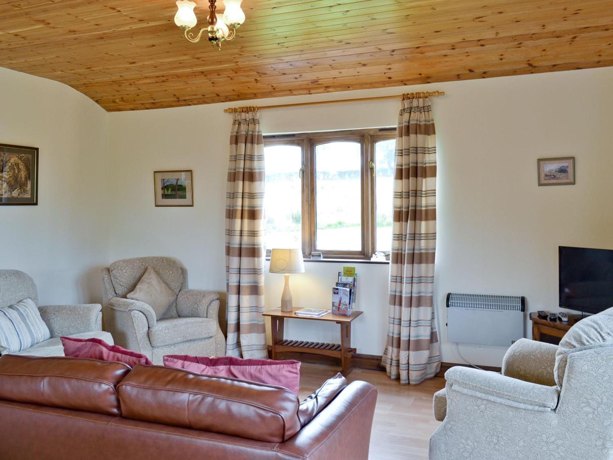 Woodside Lodge - Hw7520 Penybont Kültér fotó